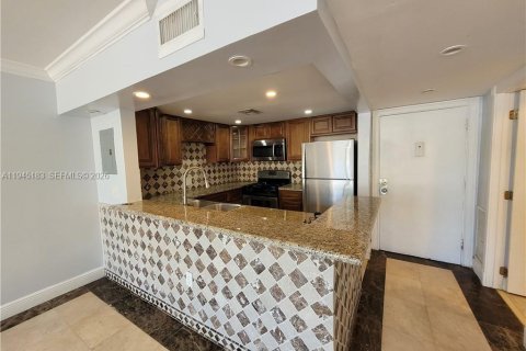 Condominio en venta en North Miami Beach, Florida, 1 dormitorio, 75.44 m2 № 2001514 - foto 5