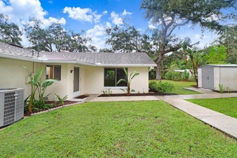 House in Temple Terrace, Florida 3 bedrooms, 173.17 sq.m. № 2406722 - photo 26