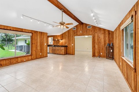 House in Temple Terrace, Florida 3 bedrooms, 173.17 sq.m. № 2406722 - photo 5