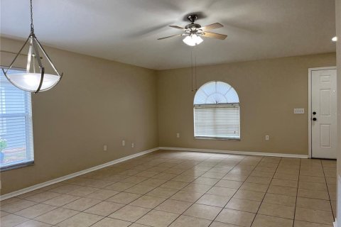 Villa ou maison à louer à Seffner, Floride: 3 chambres, 116.13 m2 № 2408053 - photo 5