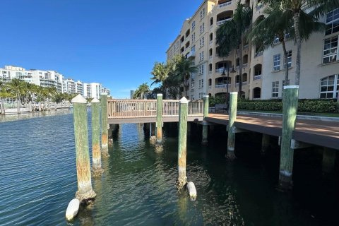 Condo in Aventura, Florida, 2 bedrooms  № 2389984 - photo 8