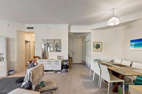 Condo in Aventura, Florida, 2 bedrooms  № 2389984 - photo 28