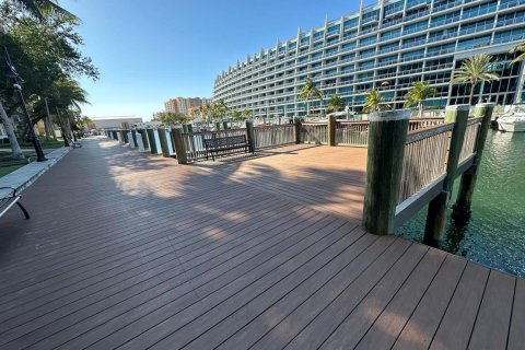 Condo in Aventura, Florida, 2 bedrooms  № 2389984 - photo 9