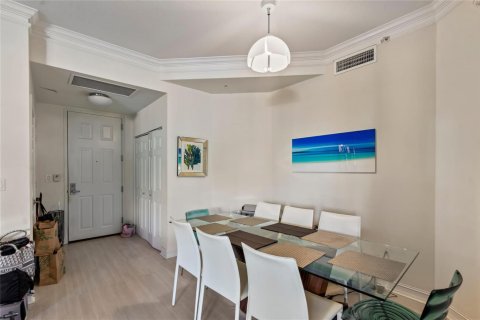 Condo in Aventura, Florida, 2 bedrooms  № 2389984 - photo 27