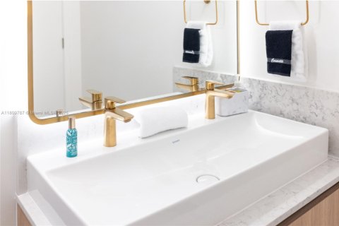 Copropriété à louer à Miami, Floride: 2 chambres, 84.26 m2 № 2194071 - photo 17
