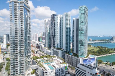 Copropriété à louer à Miami, Floride: 2 chambres, 84.26 m2 № 2194071 - photo 2
