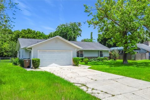 House in Ocala, Florida 3 bedrooms, 154.22 sq.m. № 2150633 - photo 5
