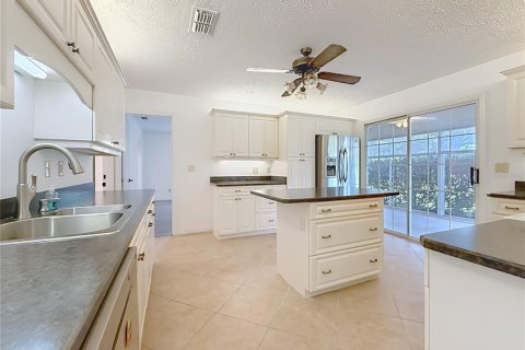House in Ocala, Florida 3 bedrooms, 154.22 sq.m. № 2150633 - photo 15