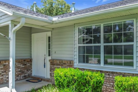 House in Ocala, Florida 3 bedrooms, 154.22 sq.m. № 2150633 - photo 2