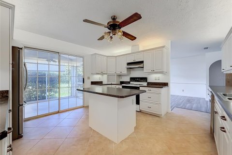 House in Ocala, Florida 3 bedrooms, 154.22 sq.m. № 2150633 - photo 9