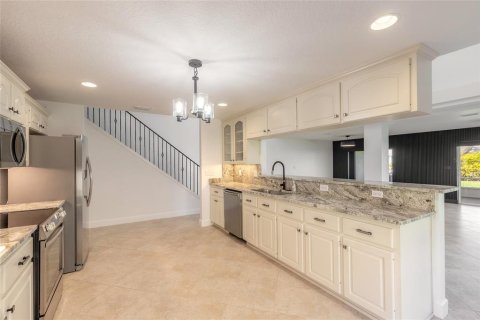 Townhouse in New Smyrna Beach, Florida 3 bedrooms, 193.79 sq.m. № 1417936 - photo 9