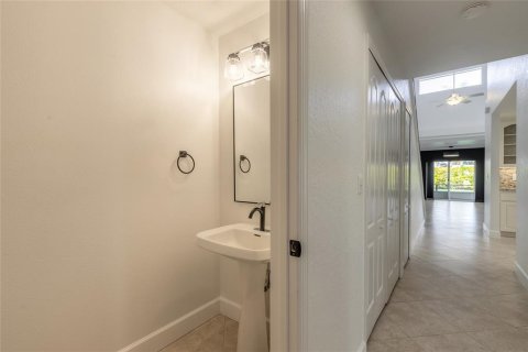 Townhouse in New Smyrna Beach, Florida 3 bedrooms, 193.79 sq.m. № 1417936 - photo 6