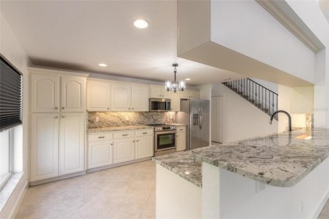 Townhouse in New Smyrna Beach, Florida 3 bedrooms, 193.79 sq.m. № 1417936 - photo 10