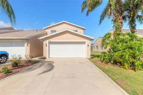 Townhouse in New Smyrna Beach, Florida 3 bedrooms, 193.79 sq.m. № 1417936 - photo 2