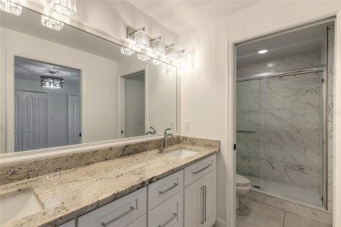 Townhouse in New Smyrna Beach, Florida 3 bedrooms, 193.79 sq.m. № 1417936 - photo 15