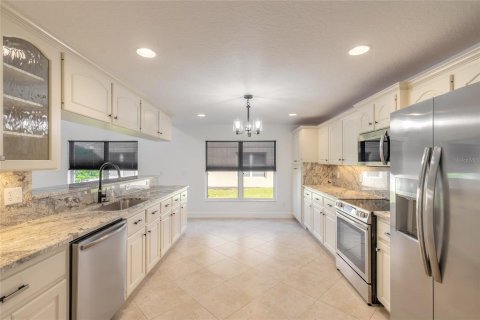Townhouse in New Smyrna Beach, Florida 3 bedrooms, 193.79 sq.m. № 1417936 - photo 8