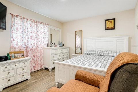 House in Orlando, Florida 4 bedrooms, 115.57 sq.m. № 1856405 - photo 11