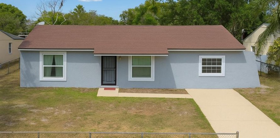 House in Orlando, Florida 4 bedrooms, 115.57 sq.m. № 1856405