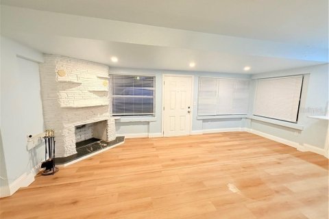 Casa en venta en Sarasota, Florida, 4 dormitorios, 136.94 m2 № 1820512 - foto 5