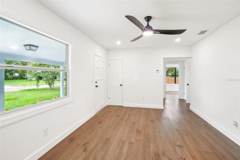 Casa en alquiler en Tampa, Florida, 3 dormitorios, 131.83 m2 № 1919002 - foto 9
