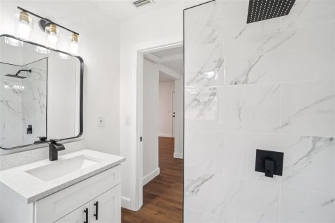 Casa en alquiler en Tampa, Florida, 3 dormitorios, 131.83 m2 № 1919002 - foto 27