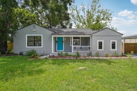 Casa en alquiler en Tampa, Florida, 3 dormitorios, 131.83 m2 № 1919002 - foto 1