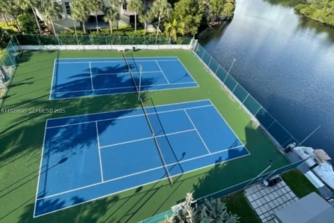 Copropriété à vendre à North Miami Beach, Floride: 2 chambres, 112.69 m2 № 1988578 - photo 29