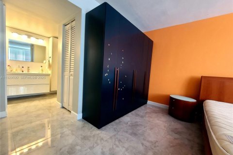 Copropriété à vendre à North Miami Beach, Floride: 2 chambres, 112.69 m2 № 1988578 - photo 20