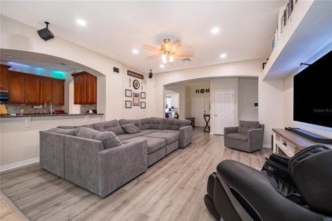 Villa ou maison à vendre à Orlando, Floride: 5 chambres, 314.85 m2 № 2132038 - photo 4