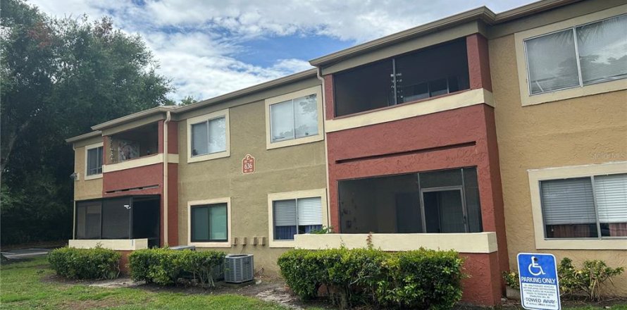 Condominio en Casselberry, Florida, 2 dormitorios  № 2102242