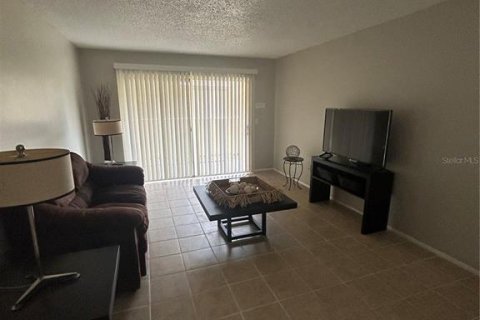 Condominio en venta en Casselberry, Florida, 2 dormitorios, 104.61 m2 № 2102242 - foto 9