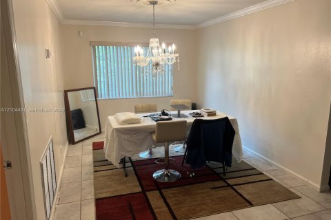 Villa ou maison à vendre à Coral Springs, Floride: 4 chambres, 172.15 m2 № 2412831 - photo 3