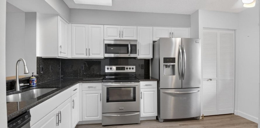 Condo à Delray Beach, Floride, 2 chambres  № 2336332