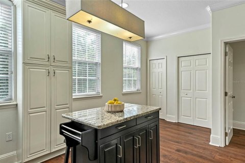 Townhouse in Orlando, Florida 3 bedrooms, 181.16 sq.m. № 2151924 - photo 18