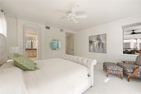 Condo in Naples, Florida, 3 bedrooms  № 2218189 - photo 30