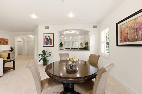 Condo in Naples, Florida, 3 bedrooms  № 2218189 - photo 7