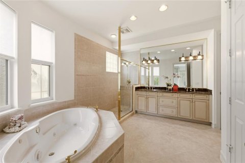Condo in Naples, Florida, 3 bedrooms  № 2218189 - photo 28