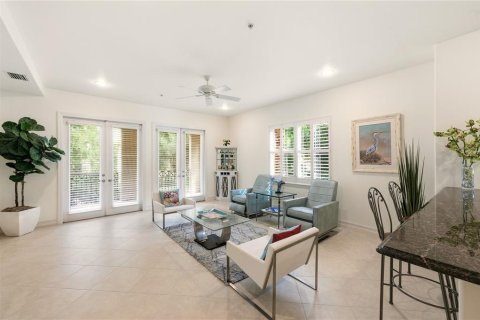Condo in Naples, Florida, 3 bedrooms  № 2218189 - photo 15
