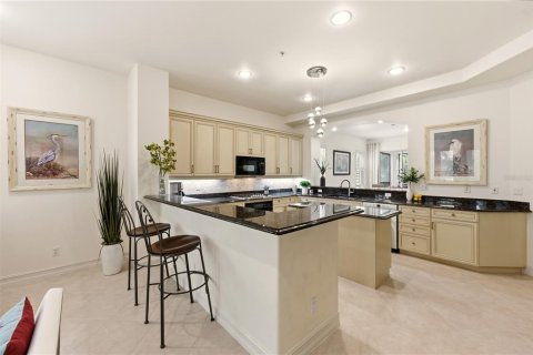 Condo in Naples, Florida, 3 bedrooms  № 2218189 - photo 20