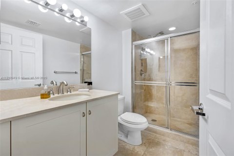 Condominio en venta en Miami, Florida, 3 dormitorios, 146.32 m2 № 1958992 - foto 19