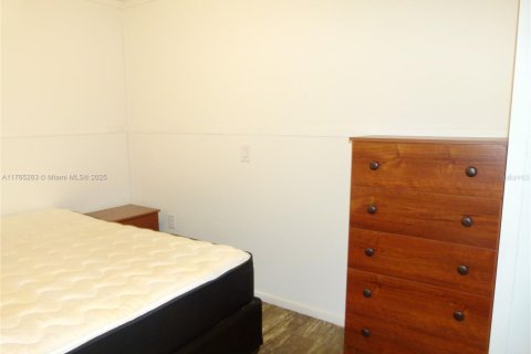 Casa en venta en Okeechobee, Florida, 2 dormitorios, 62.43 m2 № 1693194 - foto 16