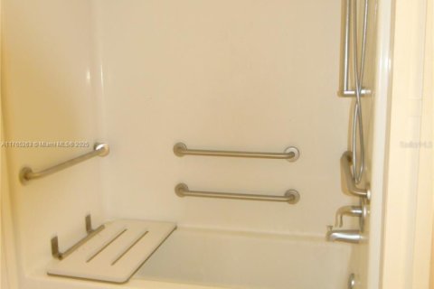 Casa en venta en Okeechobee, Florida, 2 dormitorios, 62.43 m2 № 1693194 - foto 21