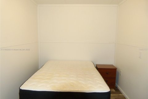 Casa en venta en Okeechobee, Florida, 2 dormitorios, 62.43 m2 № 1693194 - foto 15