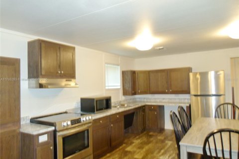 Casa en venta en Okeechobee, Florida, 2 dormitorios, 62.43 m2 № 1693194 - foto 9