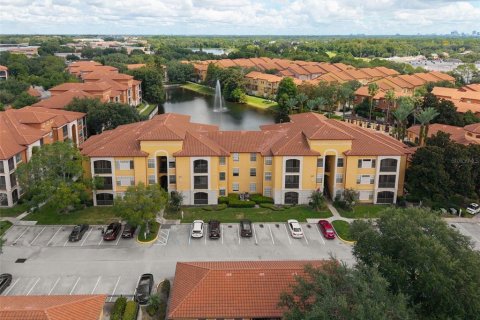 Apartamento en alquiler en Orlando, Florida, 3 dormitorios, 119.38 m2 № 1915929 - foto 1