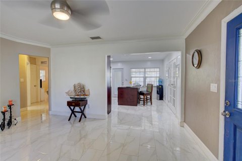 House in Clearwater, Florida 4 bedrooms, 147.25 sq.m. № 1560088 - photo 9