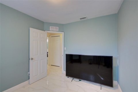 House in Clearwater, Florida 4 bedrooms, 147.25 sq.m. № 1560088 - photo 16