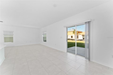 Villa ou maison à louer à Lake Wales, Floride: 4 chambres, 174.56 m2 № 2099196 - photo 10