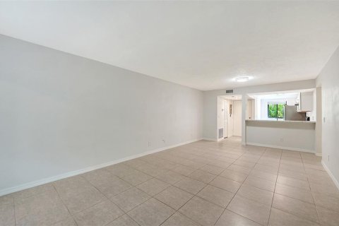 Copropriété à vendre à Sarasota, Floride: 1 chambre, 67.91 m2 № 2166089 - photo 15