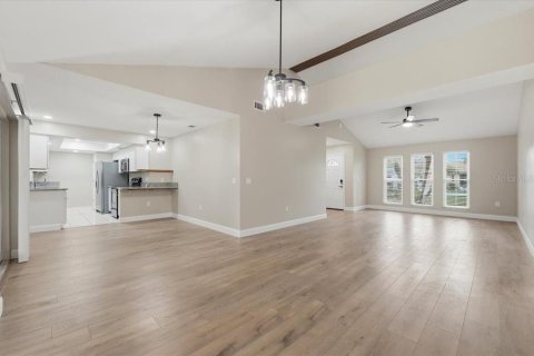 Villa ou maison à vendre à Lakeland, Floride: 3 chambres, 132.29 m2 № 2148399 - photo 15
